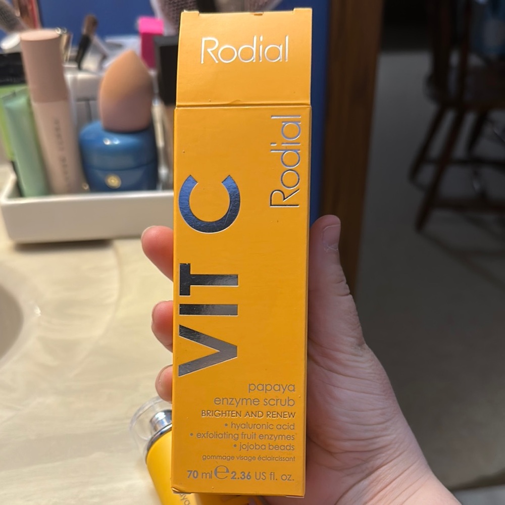 Rodial Vitamin C Papaya Enzyme Scrub
